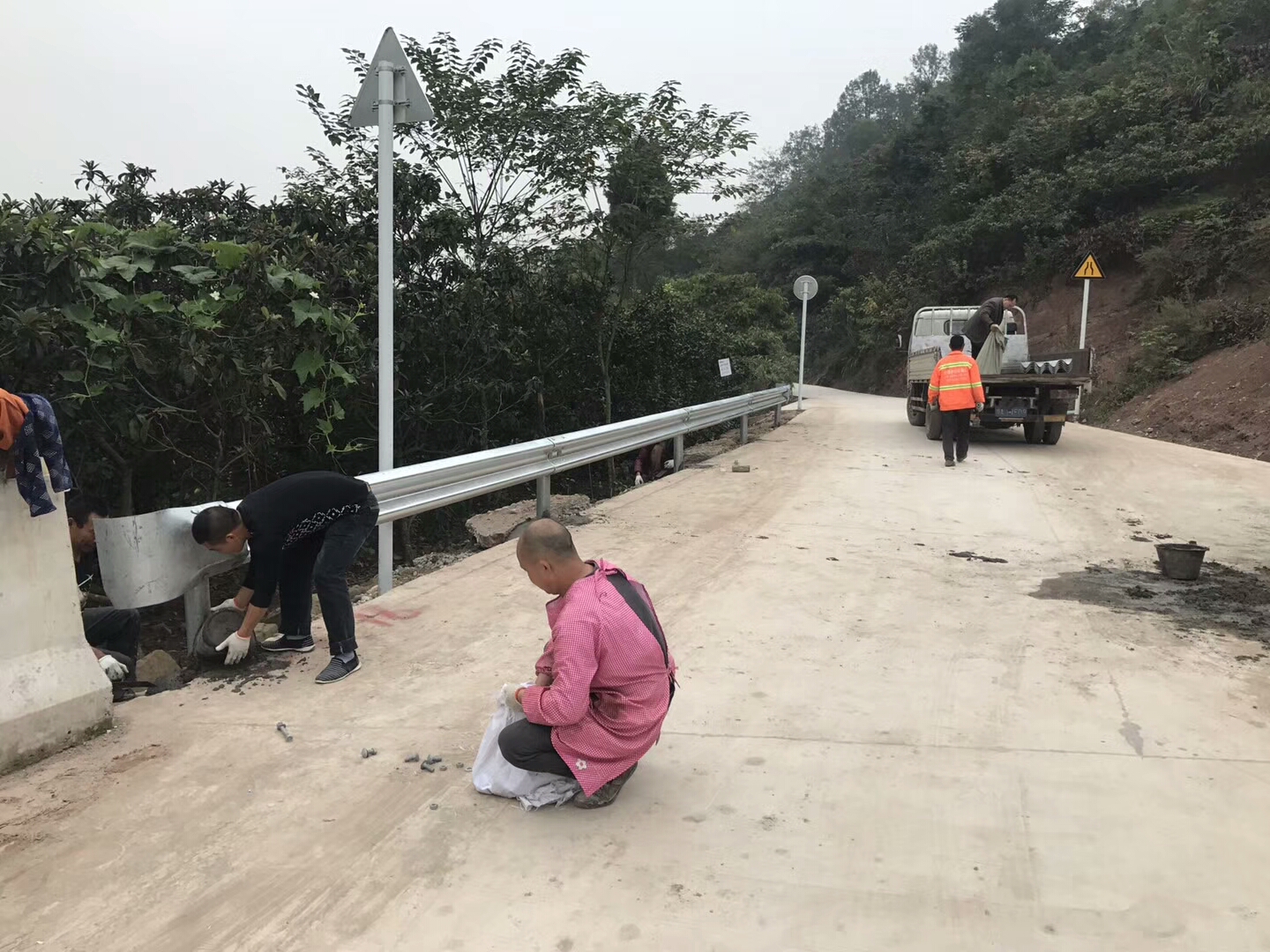 波形护栏怎么验收？